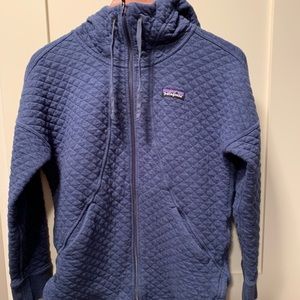 XS Patagonia quilted zip up